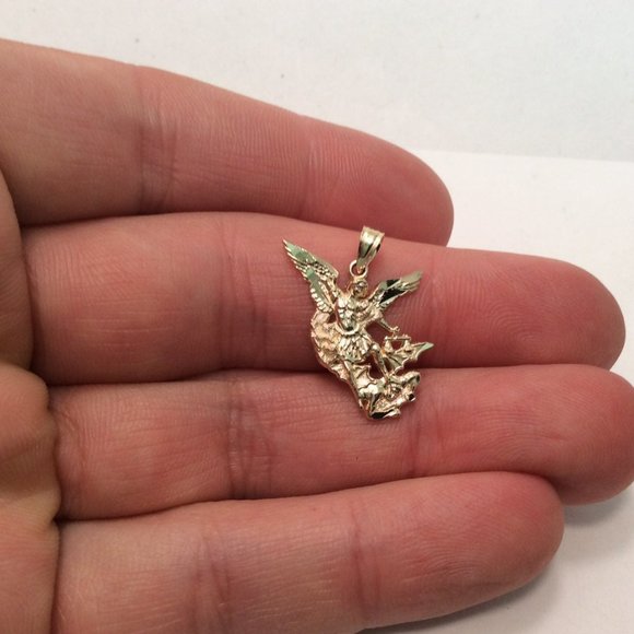 10k Yellow Real Gold Solid Men Saint Michael Archangel & the Devil Pendant 1.2gr - Picture 4 of 7